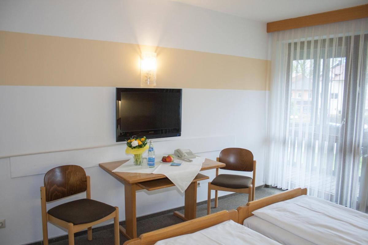Hotel Am Regenbogen Кам Экстерьер фото